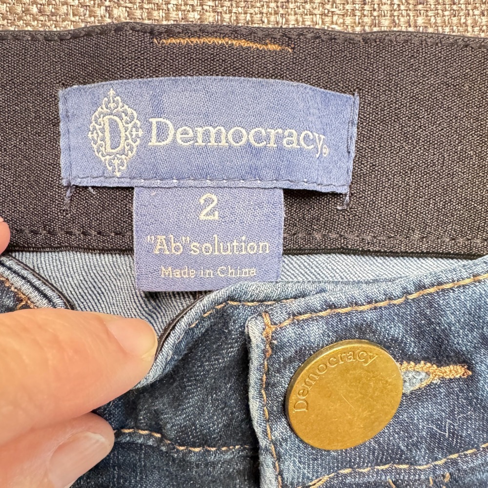 Democracy Ab solution Blue Denim Jean Shorts Womens Size 2 Stretch Mid Rise - Picture 2 of 8